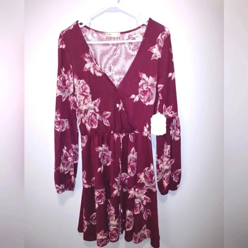 Altar'd State Boho Floral V-neck Dress Womens Size Medium NWT Cottagecore